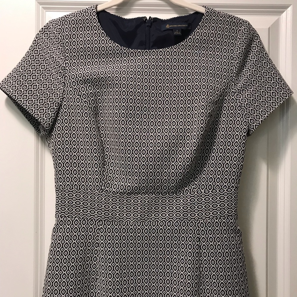 Brooks Brothers Jacquard Sheath dress sz 2